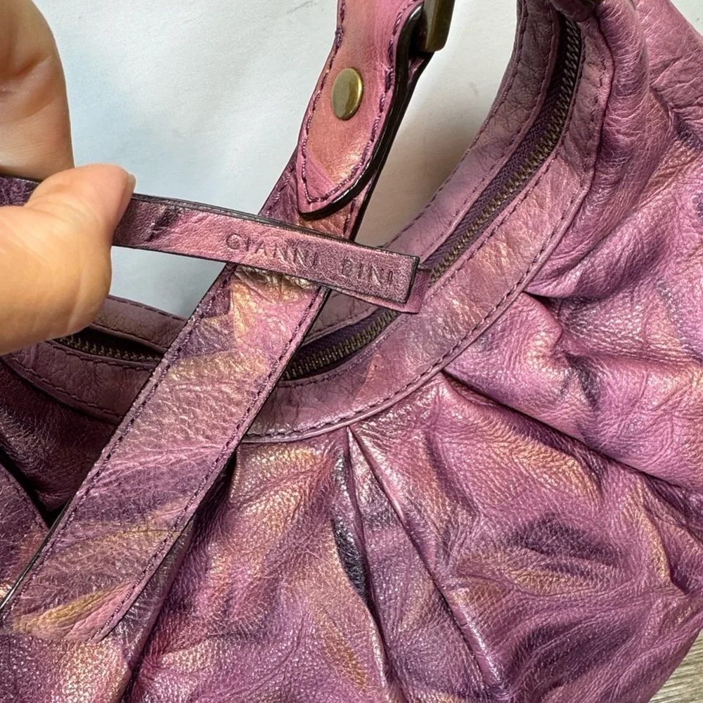 Gianni Bini Purple Leather Women's Bag